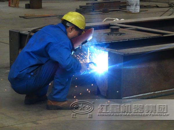 顎式破碎機生產制造