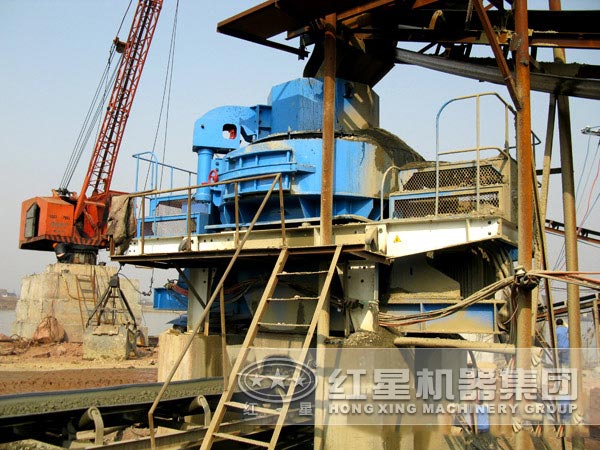 石灰石制砂機生產(chǎn)現(xiàn)場 石灰石制砂機生產(chǎn)現(xiàn)場