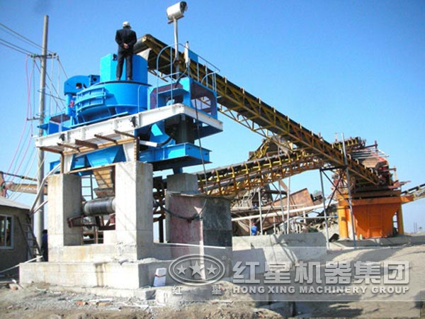 輝綠巖制砂生產(chǎn)現(xiàn)場 輝綠巖制砂生產(chǎn)現(xiàn)場