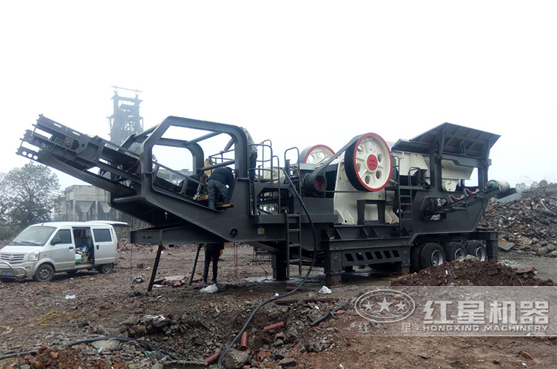 移動顎式破碎機現場 移動顎式破碎機現場