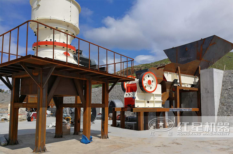 圓錐破碰上大塊石料就找顎式破碎機(jī) 圓錐破碰上大塊石料就找顎式破碎機(jī)