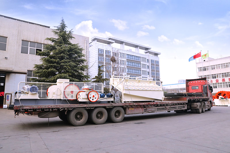 紅星對輥制砂機發貨 紅星對輥制砂機發貨