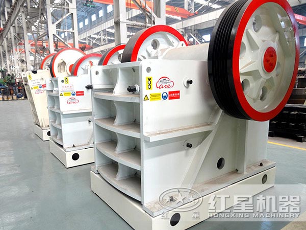 河南液壓顎式破碎機展示 河南液壓顎式破碎機展示