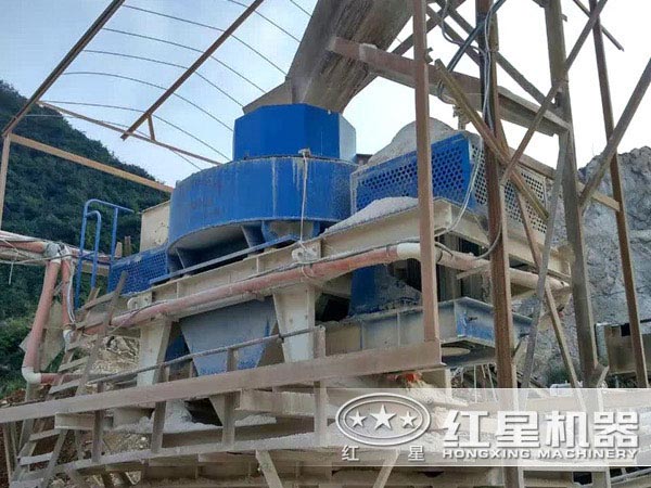 青石制砂現場 青石制砂現場