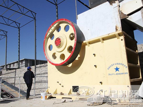 顎式破碎機 顎式破碎機