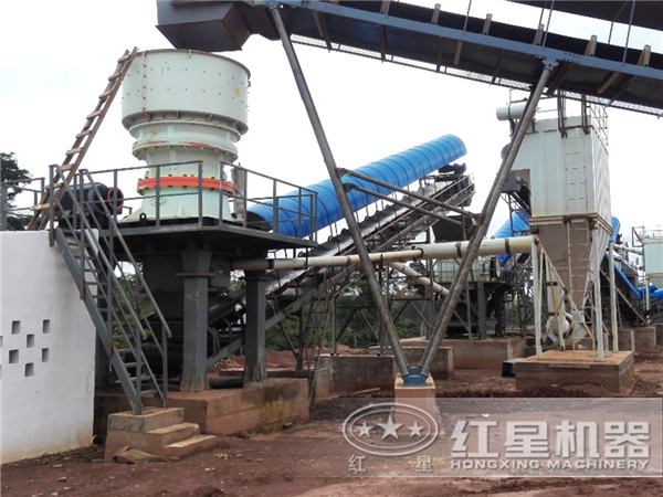 包含圓錐破碎機(jī)的生產(chǎn)線現(xiàn)場圖 包含圓錐破碎機(jī)的生產(chǎn)線現(xiàn)場圖