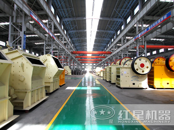 環(huán)保石頭破碎機車間圖 環(huán)保石頭破碎機車間圖