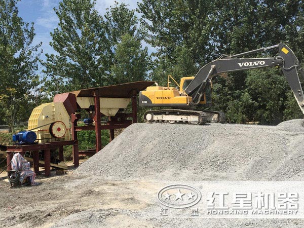 錘式破碎機生產現場實拍