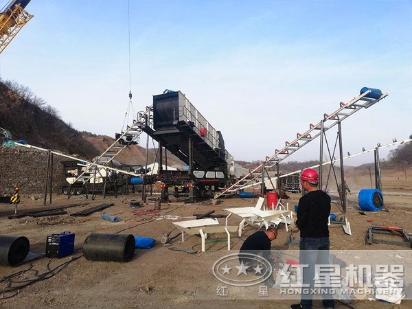 流動(dòng)石子粉碎機(jī)破碎現(xiàn)場 流動(dòng)石子粉碎機(jī)破碎現(xiàn)場