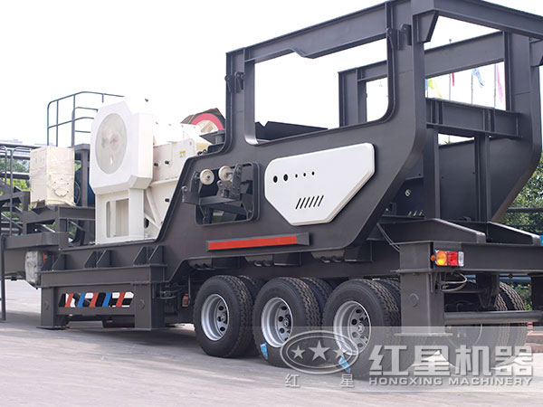 輪胎移動式碎石機(jī)