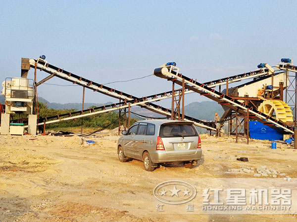 一天能洗3000噸的洗砂機作業現場 一天能洗3000噸的洗砂機作業現場