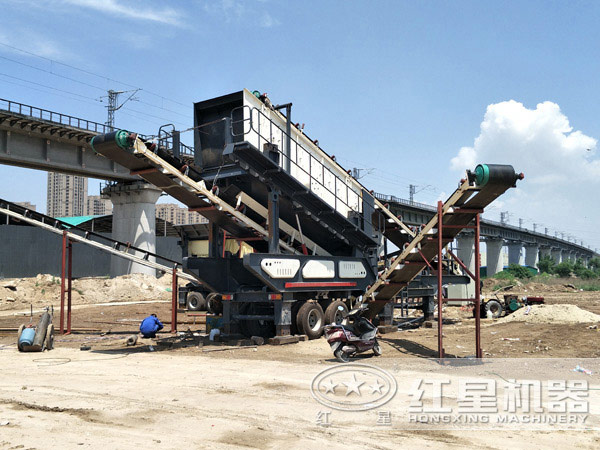 移動振動篩應用現場 移動振動篩應用現場