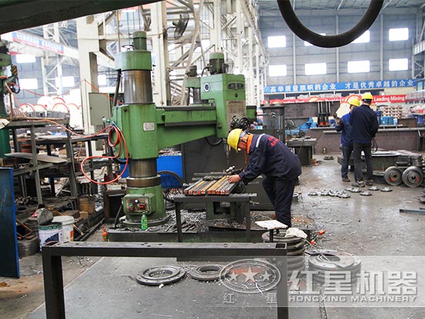 河南紅星機器生產車間 河南紅星機器生產車間