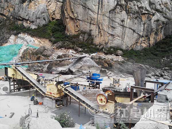 碎石廠制砂生產線作業(yè)現(xiàn)場 碎石廠制砂生產線作業(yè)現(xiàn)場