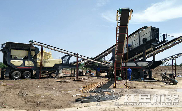 反擊移動破碎站搭配鄂破移動破碎機的加工現(xiàn)場