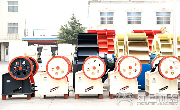 小型碎石子機器廠家展示圖 小型碎石子機器廠家展示圖