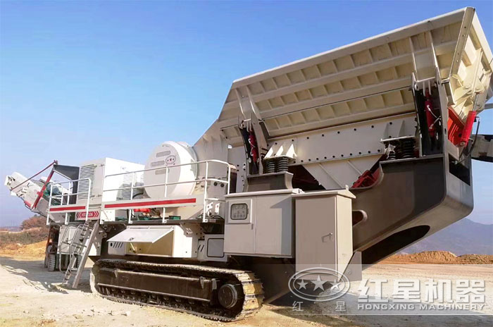 履帶式移動顎式破碎機加工現場 履帶式移動顎式破碎機加工現場