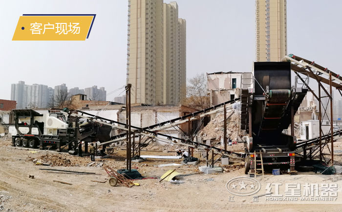 移動石料破碎設備生產現(xiàn)場 移動石料破碎設備生產現(xiàn)場