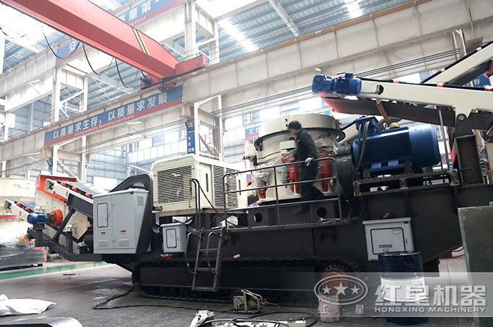 履帶式建筑垃圾破碎機生產車間 履帶式建筑垃圾破碎機生產車間