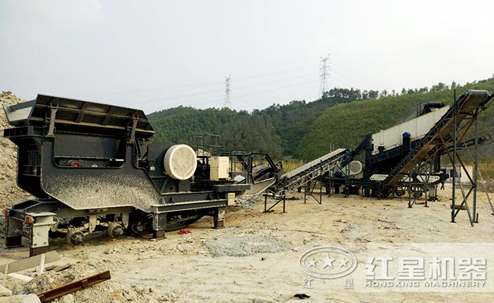 鄭州紅星移動(dòng)磨石機(jī)作業(yè)現(xiàn)場(chǎng)