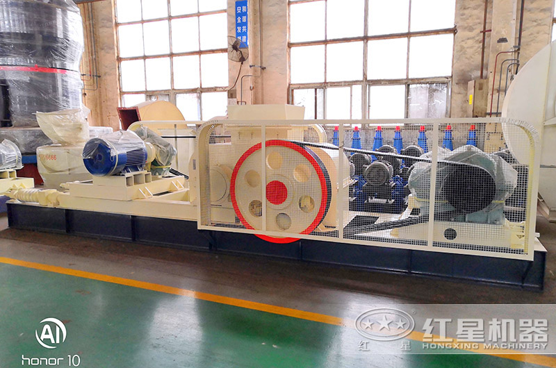 液壓對輥破碎機生產車間 液壓對輥破碎機生產車間