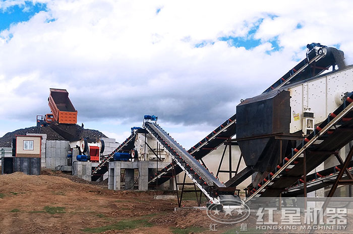 時產100-200噸石料生產線現場 時產100-200噸石料生產線現場