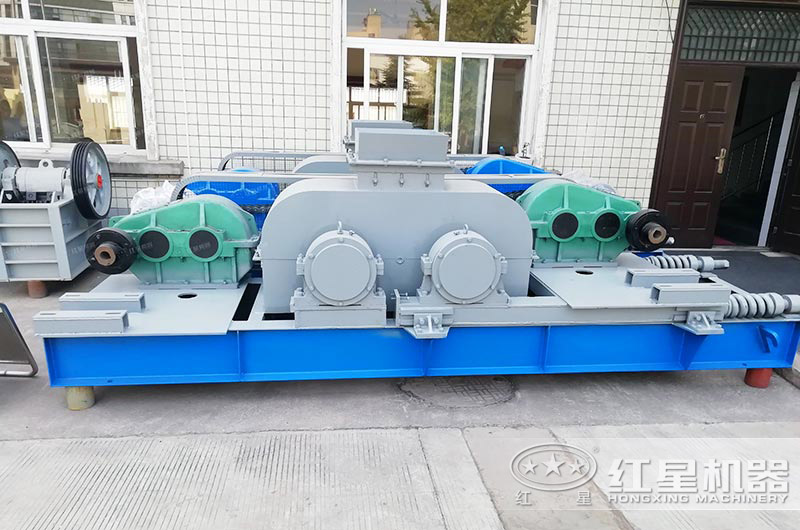 對輥式破碎機設備展示 對輥式破碎機設備展示