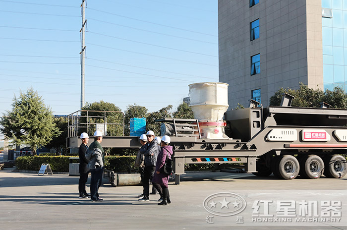 用戶來廠參觀試機移動破 用戶來廠參觀試機移動破