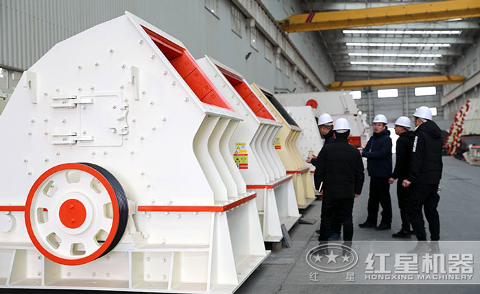 錘式石子粉碎機客戶到廠參觀 錘式石子粉碎機客戶到廠參觀