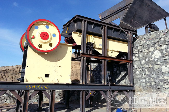 顎破石子機作業現場