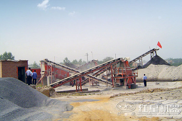 青石制砂現場 青石制砂現場