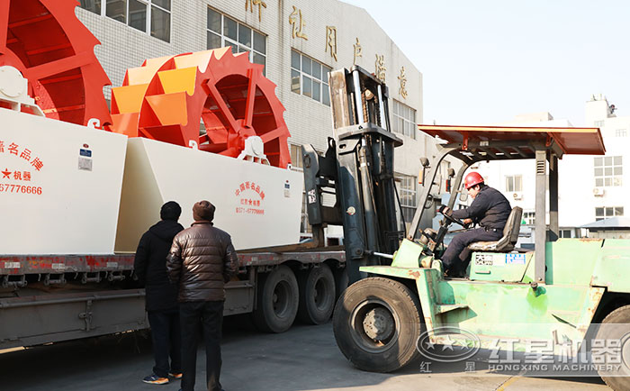 客戶到紅星機器廠區參觀考察設備 客戶到紅星機器廠區參觀考察設備