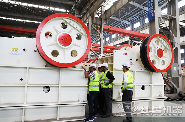 客戶來紅星機器參觀考察顎破設備 客戶來紅星機器參觀考察顎破設備