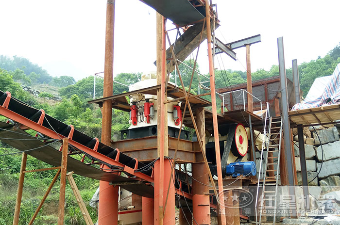 鄂破圓錐破生產(chǎn)現(xiàn)場(chǎng) 鄂破圓錐破生產(chǎn)現(xiàn)場(chǎng)