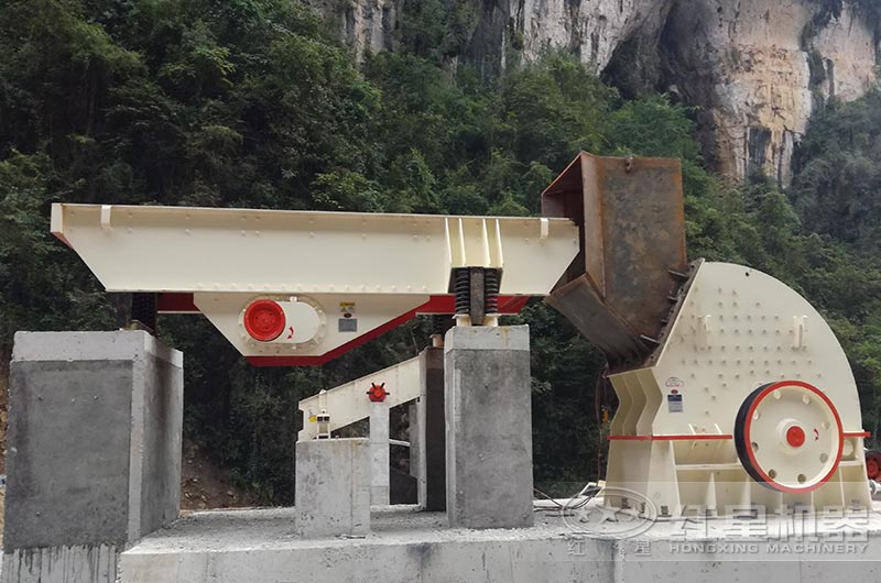 錘式制砂設備安裝現場 錘式制砂設備安裝現場