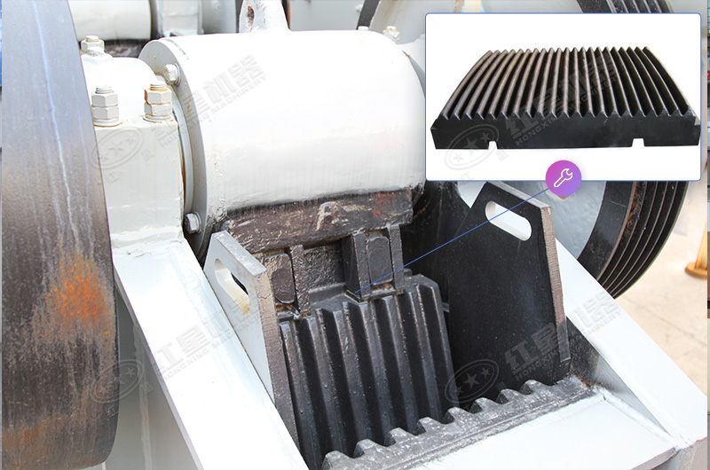 顎破式破碎機(jī)齒板 顎破式破碎機(jī)齒板