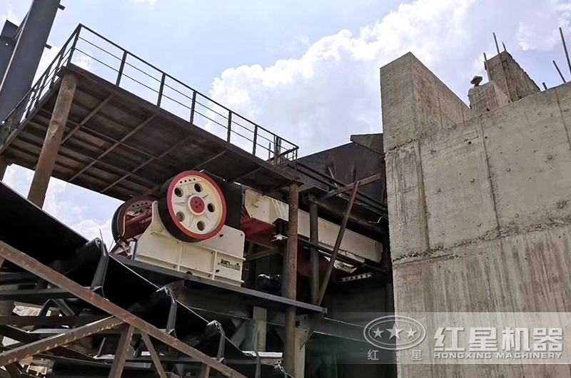 破碎石子生產現場 破碎石子生產現場